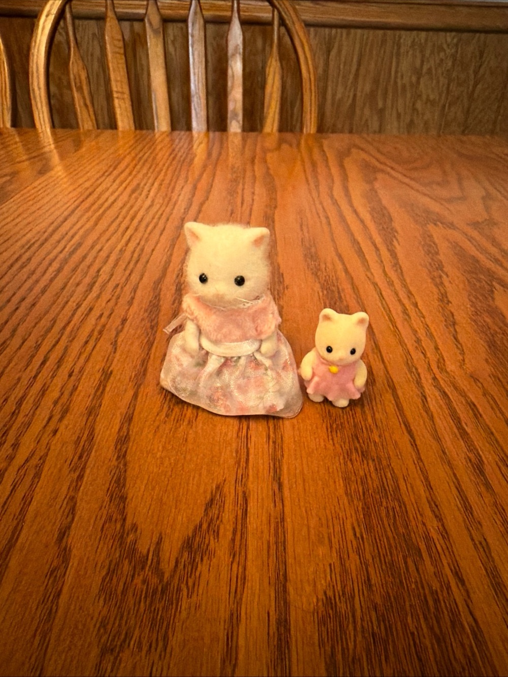 Calico Critters Sylvanian Families Flocked Persian Cat white silk cat lot of 2